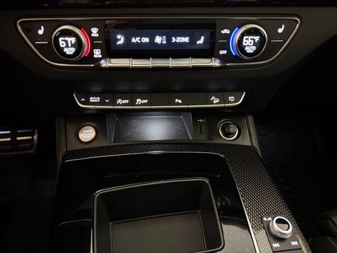 Used 2023 Audi SQ5 Premium Plus w/ Premium Plus Package AWD/4WD image 19