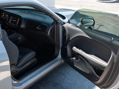 Used 2019 Dodge Challenger SRT Hellcat Redeye image 20