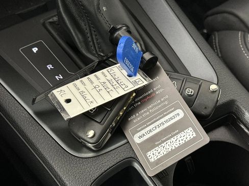 Used 2025 Audi Q3 2.0T Premium image 23