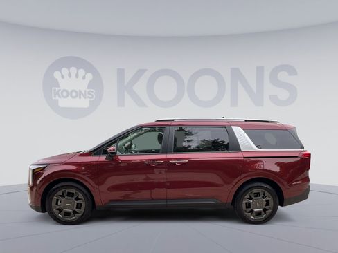 Used 2025 Kia Carnival EX FWD image 13