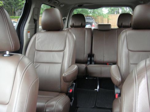 Used 2016 Toyota Sienna Limited Premium w/ Outdoor Package AWD/4WD image 20
