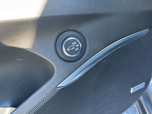 Certified 2021 Buick Enclave Avenir w/ Avenir Technology Package image 10