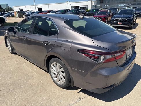 Used 2024 Toyota Camry LE w/ Convenience Package FWD image 6