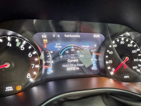 Used 2025 Jeep Compass Trailhawk AWD/4WD image 21