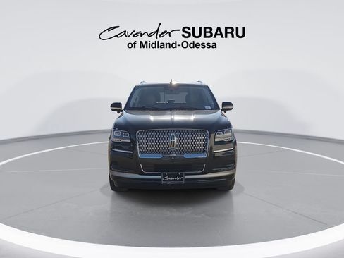 Used 2023 Lincoln Navigator Reserve AWD/4WD image 3