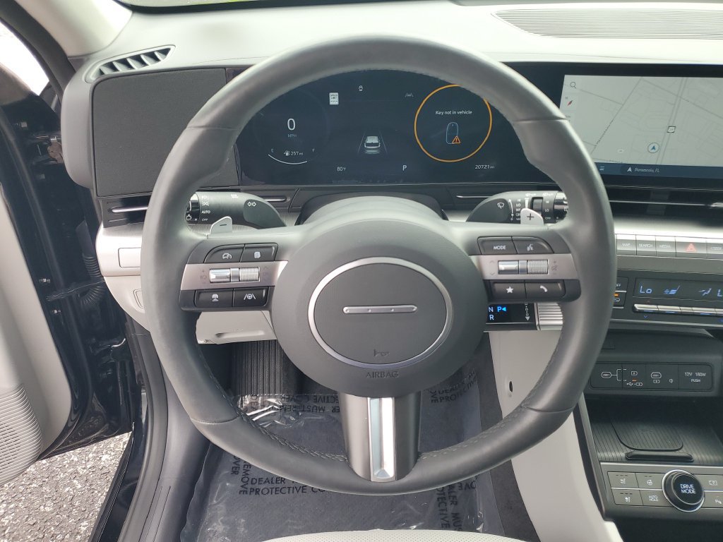 Used 2024 Hyundai Kona Limited FWD image 13