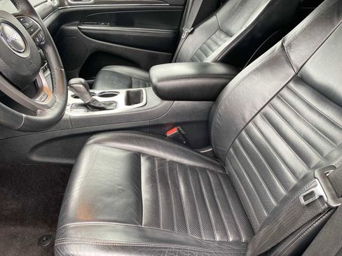 Used 2018 Jeep Grand Cherokee Limited image 26