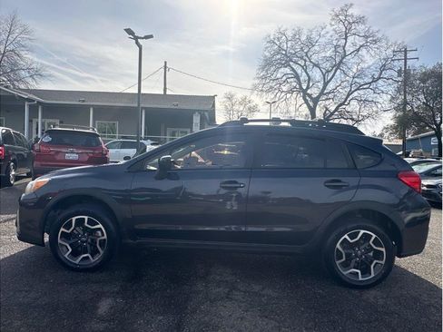 Used 2016 Subaru Crosstrek 2.0i Premium image 4