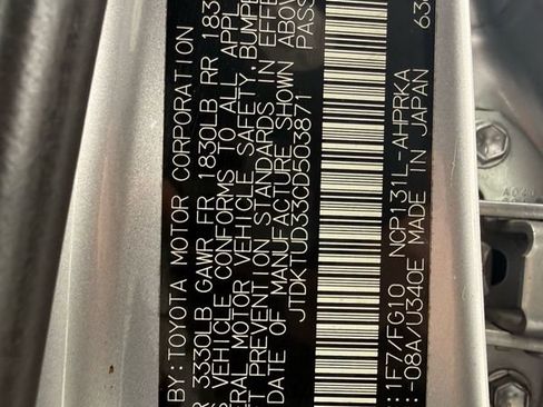 Used 2012 Toyota Yaris LE image 27