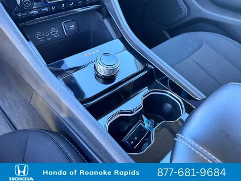 Used 2023 Jeep Grand Cherokee L Laredo image 29