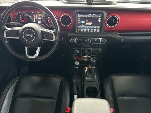 Used 2019 Jeep Wrangler Unlimited Rubicon image 16