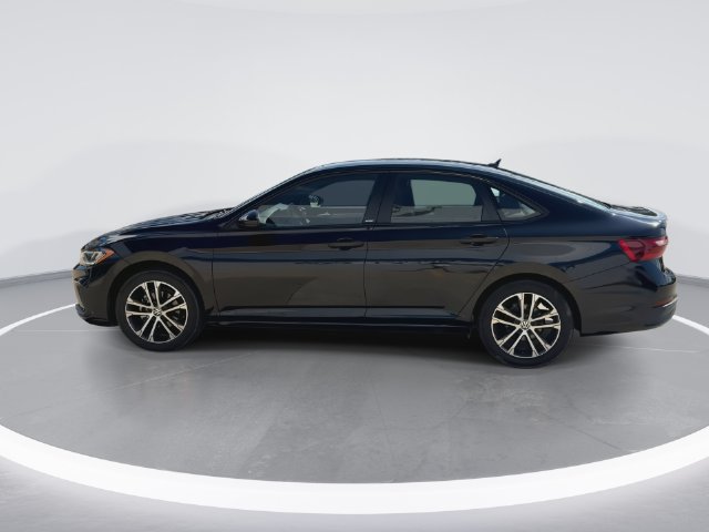 Used 2025 Volkswagen Jetta Sport FWD image 9