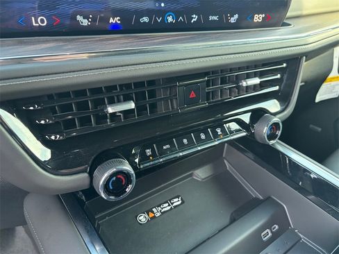 Certified 2025 Chevrolet Suburban Z71 w/ Z71 Off-Road Package image 19