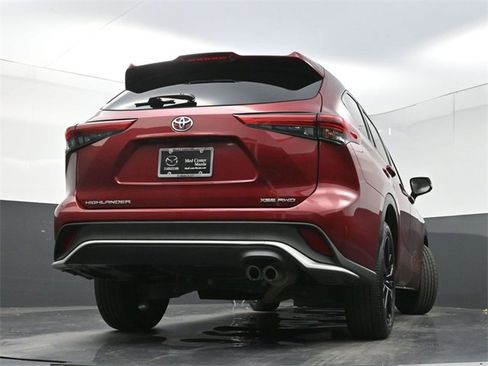 Used 2023 Toyota Highlander XSE image 29