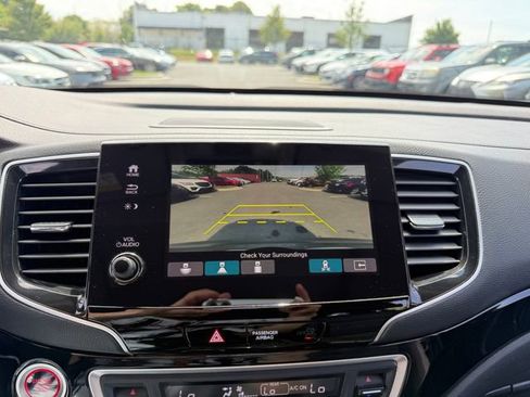 Used 2019 Honda Pilot Touring image 24