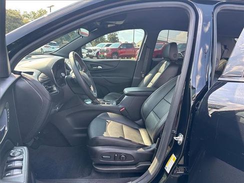 Used 2024 Chevrolet Equinox RS w/ RS Leather Package image 11