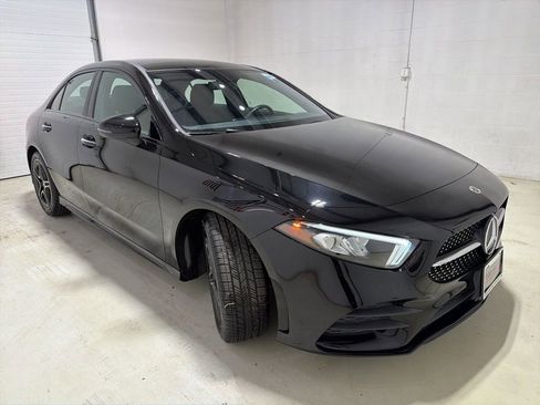 Used 2022 Mercedes-Benz A 220 4MATIC image 3