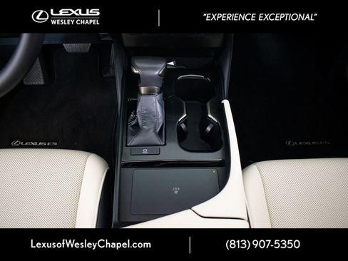 Used 2024 Lexus ES 350 w/ Premium Package image 30