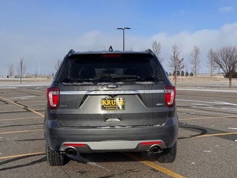 Used 2016 Ford Explorer XLT w/ Equipment Group 202A image 32