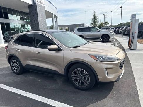Used 2020 Ford Escape SEL FWD image 1