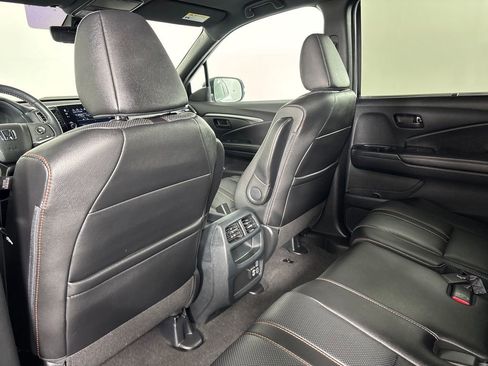 Used 2023 Honda Passport TrailSport image 37