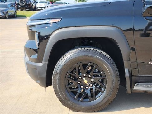 New 2026 Chevrolet Silverado EV LT image 7