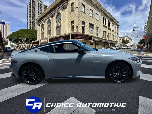 Used 2024 Nissan Z Performance w/ Floor Mat Package RWD image 9
