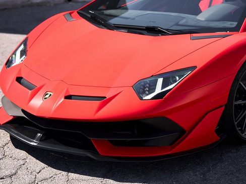 Used 2019 Lamborghini Aventador SVJ image 6