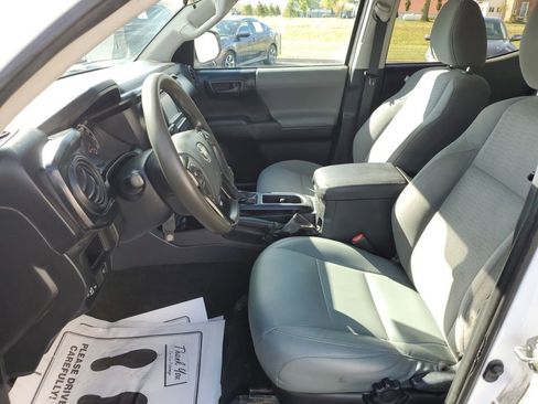 Used 2019 Toyota Tacoma SR image 24