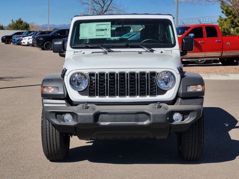 Used 2026 Jeep Wrangler Sport AWD/4WD image 2