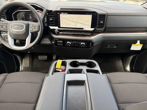 New 2026 GMC Sierra 1500 Elevation w/ X31 Off-Road Package AWD/4WD image 9
