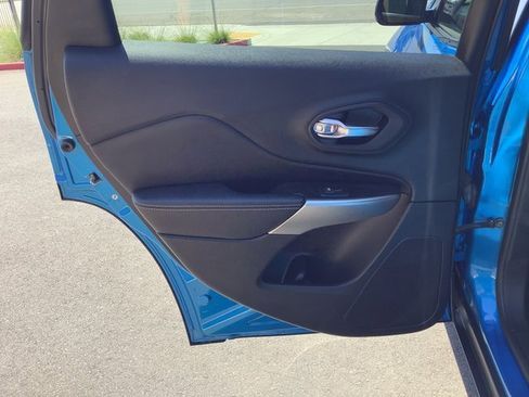 Used 2021 Jeep Cherokee Latitude Lux 80th Anniv w/ Quick Order Package 26U 80TH image 26