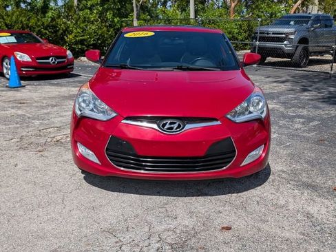 Used 2016 Hyundai Veloster w/ Option Group 02 FWD image 2