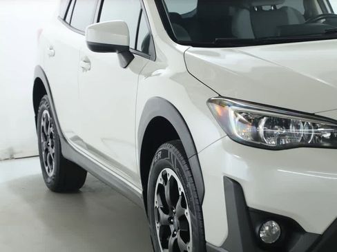 Used 2022 Subaru Crosstrek 2.0i Premium w/ Moonroof Package image 8