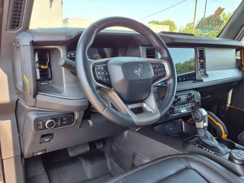 Used 2024 Ford Bronco Badlands AWD/4WD image 6