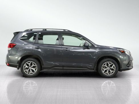 Used 2024 Subaru Forester Premium AWD/4WD image 6