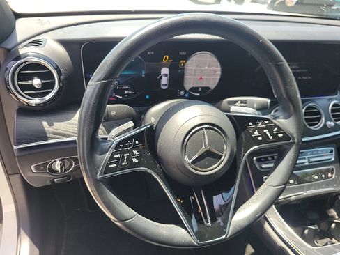 Used 2023 Mercedes-Benz E 350 4MATIC Sedan image 26