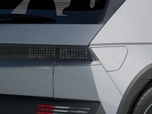 New 2026 Hyundai Ioniq 5 SE RWD image 10