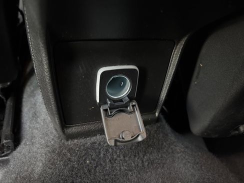 Used 2025 Jeep Compass Latitude image 24