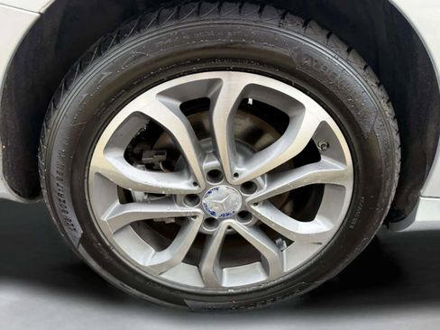 Used 2016 Mercedes-Benz C 300 4MATIC Sedan image 26