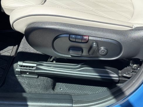 Used 2024 MINI Cooper Countryman S w/ Premium Package image 19