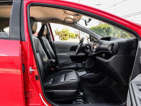 Used 2012 Toyota Prius C Four FWD image 40