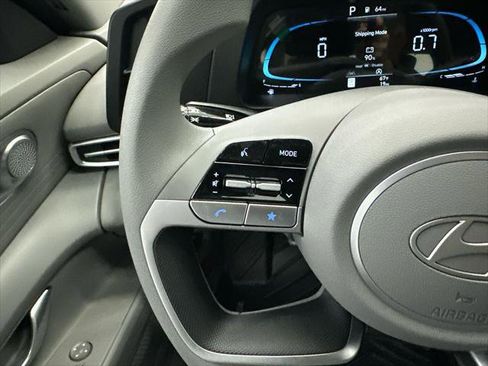 New 2026 Hyundai Elantra SE image 23