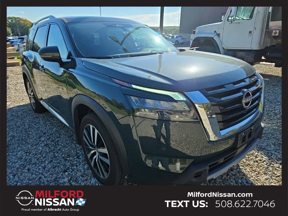 Certified 2025 Nissan Pathfinder Platinum w/ Cargo Package AWD/4WD image 7