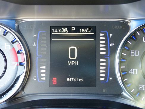 Used 2016 Chrysler 200 S FWD image 28