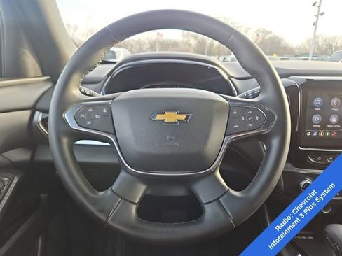 Used 2023 Chevrolet Traverse LT image 12