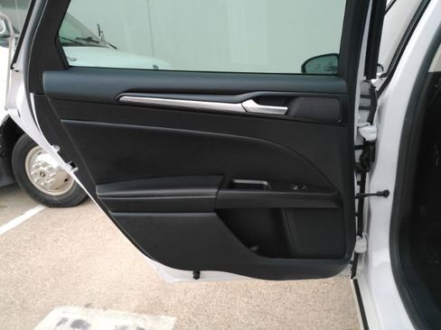 Used 2017 Ford Fusion Energi Titanium image 16