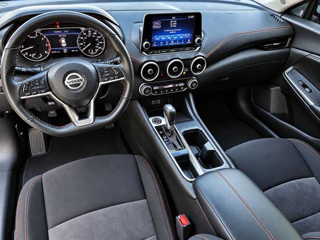 Used 2023 Nissan Sentra SR w/ Trunk Package FWD image 14