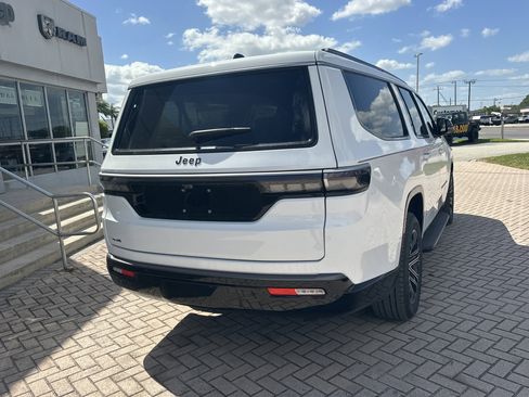 New 2026 Jeep Grand Wagoneer L 4WD w/ Premium Group I image 6
