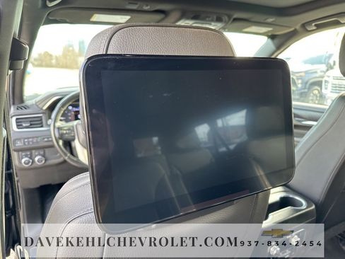 Used 2021 GMC Yukon XL Denali w/ Denali Premium Package image 24